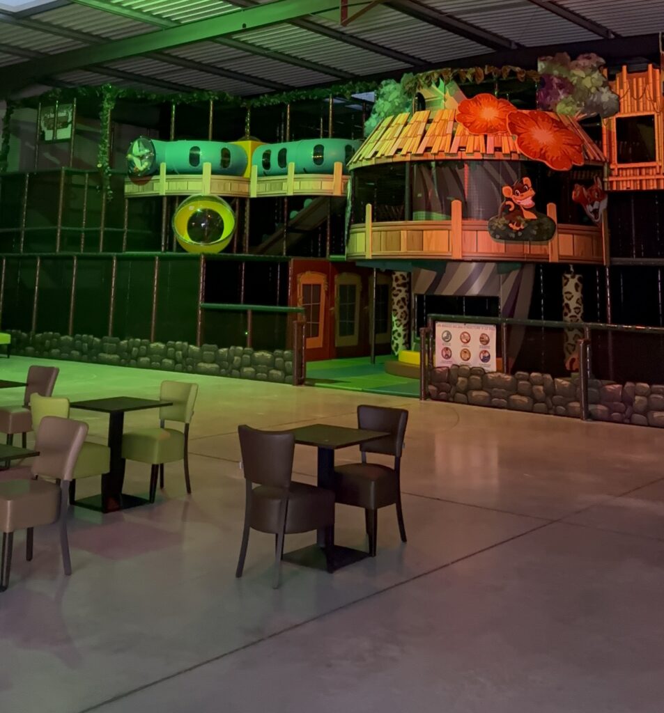 Aire de jeux géante du WistitiParc à Saint‑Pierre‑lès‑Elbeuf